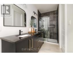 41 GILMER CRESCENT - 18