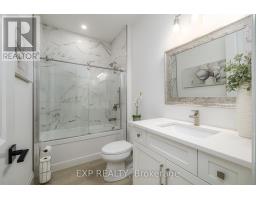 41 GILMER CRESCENT - 25