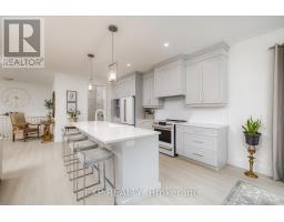 41 GILMER CRESCENT - 6