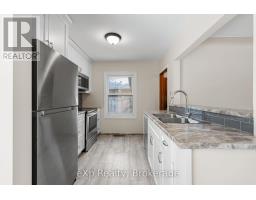 245 HARTWOOD AVENUE - 14