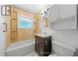 245 HARTWOOD AVENUE - 18