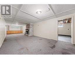 245 HARTWOOD AVENUE - 23