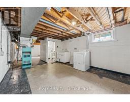 245 HARTWOOD AVENUE - 25