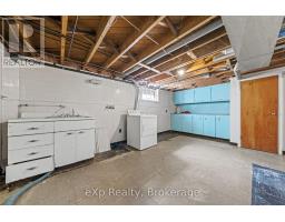245 HARTWOOD AVENUE - 26
