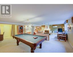 10 OAKWOOD COURT - 33