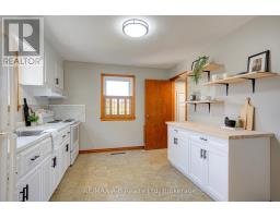 252 HIBERNIA STREET - 8