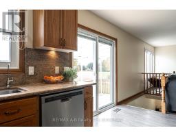 65 PARKHAVEN CRESCENT - 12