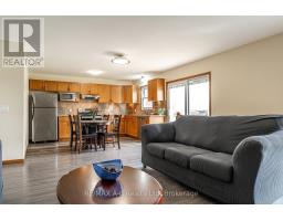 65 PARKHAVEN CRESCENT - 16