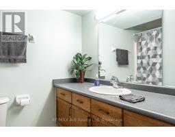 65 PARKHAVEN CRESCENT - 32