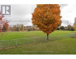 65 PARKHAVEN CRESCENT - 41