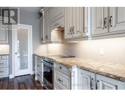 670 FORMAN AVENUE - 9