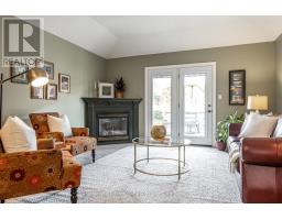 47 GREGORY CRESCENT - 17