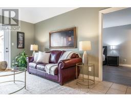 47 GREGORY CRESCENT - 19