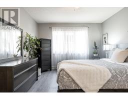 47 GREGORY CRESCENT - 25