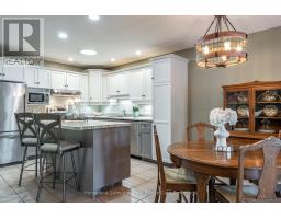 47 GREGORY CRESCENT - 30