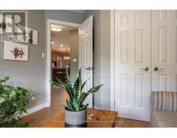 47 GREGORY CRESCENT - 6