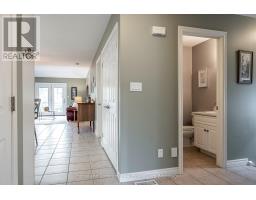 47 GREGORY CRESCENT - 7