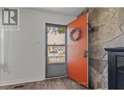 853 QUEENS AVENUE - 5