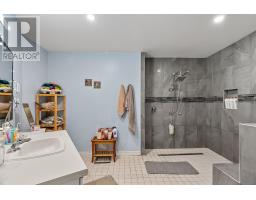 69 WHITEHEAD STREET - 17