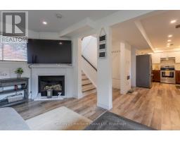 28 ANDERSON STREET - 17