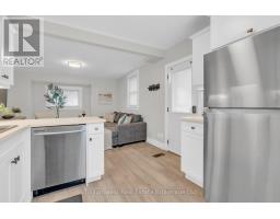 194 DUNDAS STREET N - 17