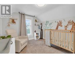 194 DUNDAS STREET N - 23