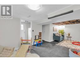 194 DUNDAS STREET N - 29