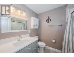 18 - 744 NELSON STREET W - 18