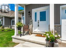 18 - 744 NELSON STREET W - 3