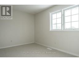 86 FREELAND DRIVE - 32