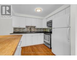 15 HOMESTEAD PLACE - 9