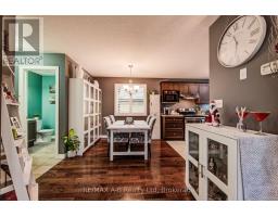 48 WELLINGTON STREET - 15