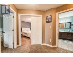 48 WELLINGTON STREET - 23