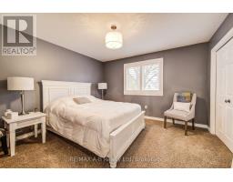 48 WELLINGTON STREET - 27