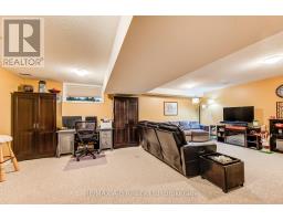 48 WELLINGTON STREET - 34