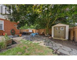 15 DUDHOPE AVENUE - 36