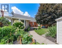 15 DUDHOPE AVENUE - 40