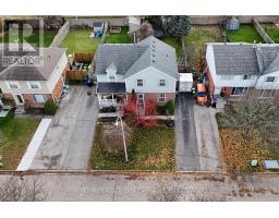 427 BANKSIDE CRESCENT S - 2