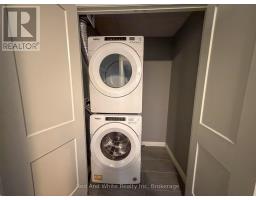 605 - 108 GARMENT STREET - 37