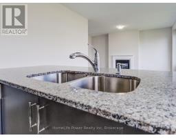 104 BLACKLOCK STREET - 14