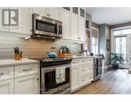 687 FORMAN AVENUE - 10