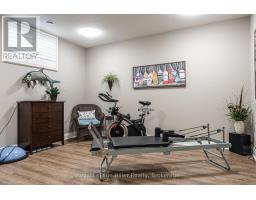 687 FORMAN AVENUE - 38