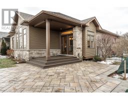 687 FORMAN AVENUE - 42