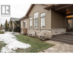 687 FORMAN AVENUE - 43