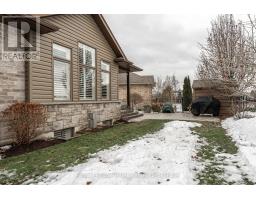 687 FORMAN AVENUE - 44