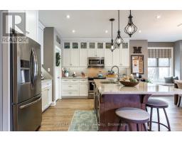 687 FORMAN AVENUE - 8