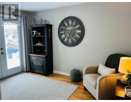 459 RICHARD CRESCENT - 13