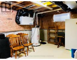 459 RICHARD CRESCENT - 23