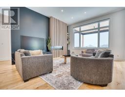 1034 WALTON AVENUE N - 36