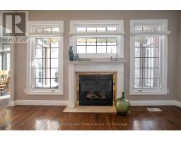 4 - 165 CHANDOS DRIVE - 13